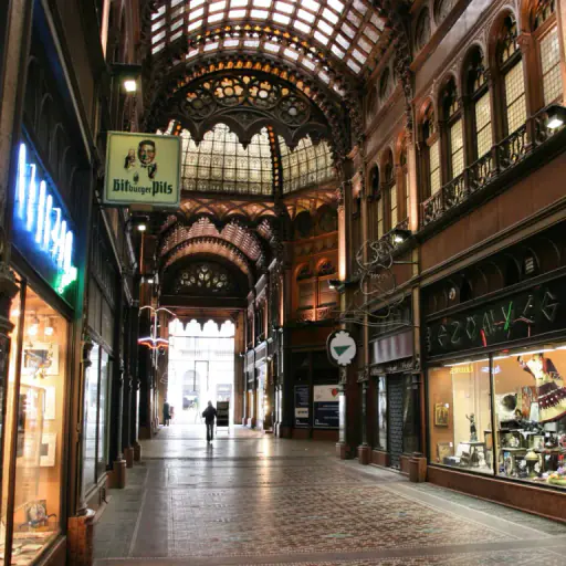 A hidden architectural passage in central Pest